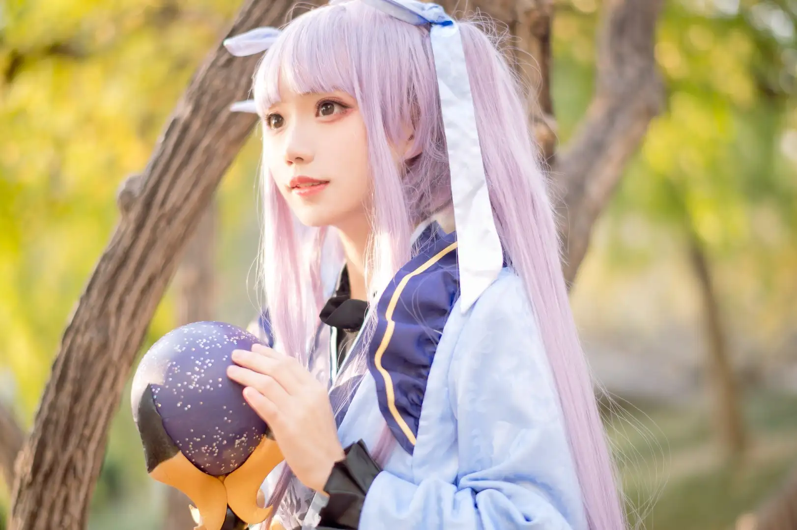 花柒Hana 浅紫长发蓝色服装手持球形道具 花柒Hana 浅紫长发蓝色服装手持球形道具